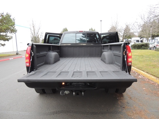 1998 Chevrolet K3500 Silverado / 4X4 / DUALLY / CrewCab /Long Bed   - Photo 12 - Portland, OR 97217