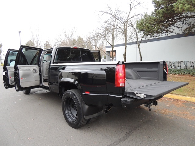 1998 Chevrolet K3500 Silverado / 4X4 / DUALLY / CrewCab /Long Bed   - Photo 11 - Portland, OR 97217