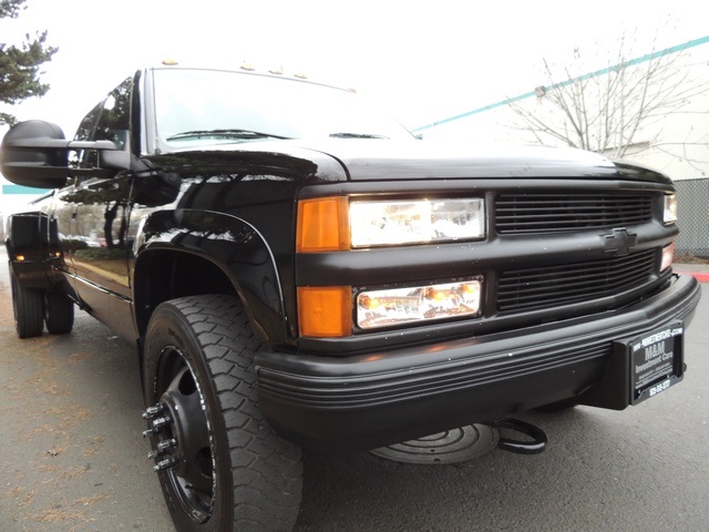 1998 Chevrolet K3500 Silverado / 4X4 / DUALLY / CrewCab /Long Bed   - Photo 39 - Portland, OR 97217