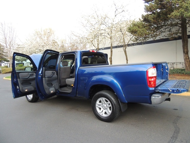 2005 Toyota Tundra SR5 DOUBLE CAB / 4X4 / Moon Roof / 1-Owner   - Photo 13 - Portland, OR 97217