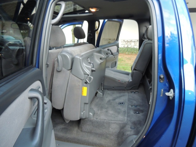 2005 Toyota Tundra SR5 DOUBLE CAB / 4X4 / Moon Roof / 1-Owner   - Photo 23 - Portland, OR 97217