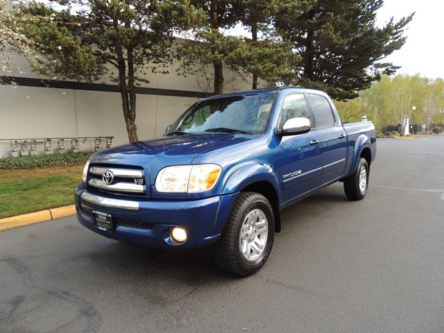 2005 Toyota Tundra SR5 DOUBLE CAB / 4X4 / Moon Roof / 1-Owner   - Photo 1 - Portland, OR 97217