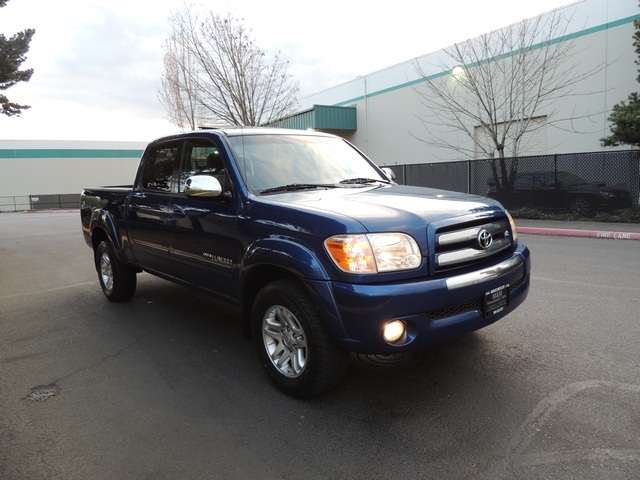 2005 Toyota Tundra SR5 DOUBLE CAB / 4X4 / Moon Roof / 1-Owner   - Photo 2 - Portland, OR 97217