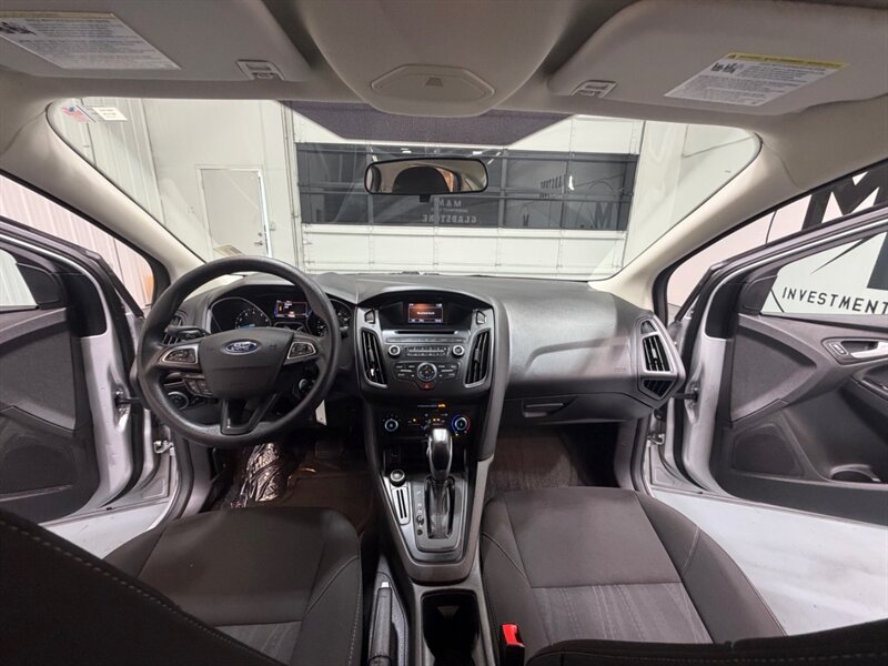 2015 Ford Focus SE 4dr Sedan / 2.0L 4Cyl / Backup Cam / Gas Saver / Local Car / ONLY 115k Miles - Photo 15 - Gladstone, OR 97027