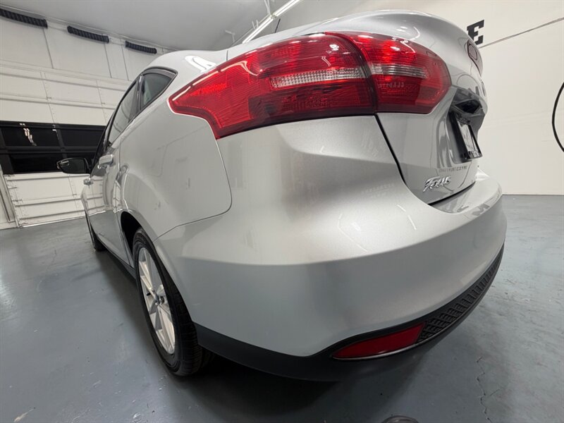 2015 Ford Focus SE 4dr Sedan / 2.0L 4Cyl / Backup Cam / Gas Saver / Local Car / ONLY 115k Miles - Photo 39 - Gladstone, OR 97027