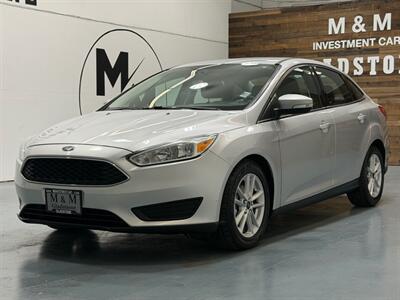 2015 Ford Focus SE 4dr Sedan / 2.0L 4Cyl / Backup Cam / Gas Saver  / Local Car / ONLY 115k Miles Sedan