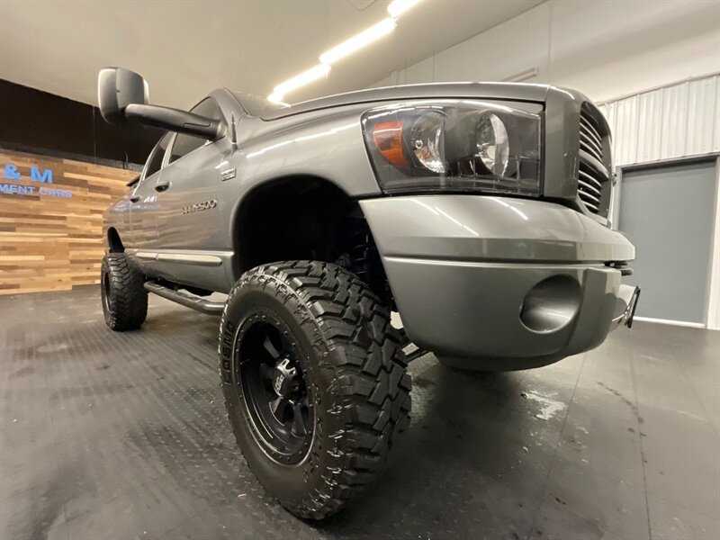 2006 Dodge Ram 2500 Sport Edition Quad Cab 4X4 / 5.7L HEMI / LIFTED  37 " MUD TIRES & 20 " WHEELS / LIFTED / LEATHER SEATS / SPORT EDITION / LOCAL TRUCK / RUST FREE - Photo 10 - Gladstone, OR 97027