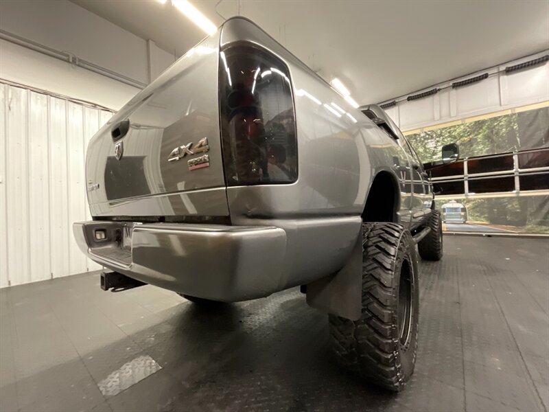 2006 Dodge Ram 2500 Sport Edition Quad Cab 4X4 / 5.7L HEMI / LIFTED  37 " MUD TIRES & 20 " WHEELS / LIFTED / LEATHER SEATS / SPORT EDITION / LOCAL TRUCK / RUST FREE - Photo 12 - Gladstone, OR 97027