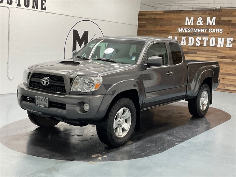 2011 Toyota Tacoma V6 TRD SPORT 4X4 / 1-OWNER LOCAL / Long Bed  / ZERO RUST - Photo 1 - Gladstone, OR 97027