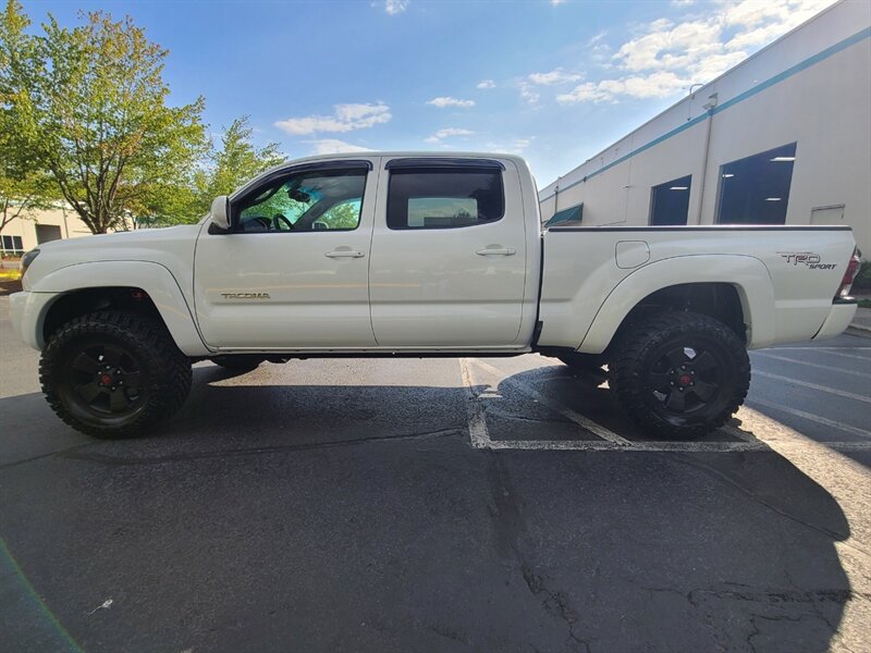 2009 Toyota Tacoma V6 TRD 4X4 / LONG BED / NEW TIRES / NEW LIFT / 4.0L V6 / BACK-UP CAM / 6.1ft BED / BEAUTIFUL - Photo 4 - Portland, OR 97217