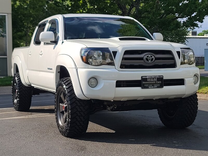 2009 Toyota Tacoma V6 TRD 4X4 / LONG BED / NEW TIRES / NEW LIFT / 4.0L V6 / BACK-UP CAM / 6.1ft BED / BEAUTIFUL - Photo 2 - Portland, OR 97217