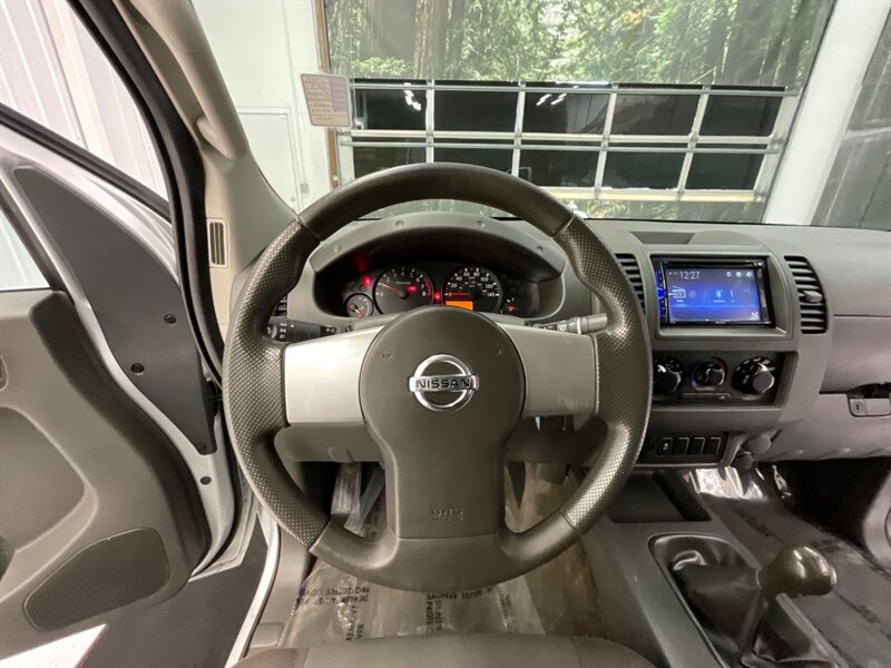 2017 Nissan Frontier S King Cab 4-Door / 2.5L 4Cyl / 5-SPEED MANUAL  /1-OWNER LOCAL / RUST FREE / 81,000 MILES - Photo 26 - Gladstone, OR 97027