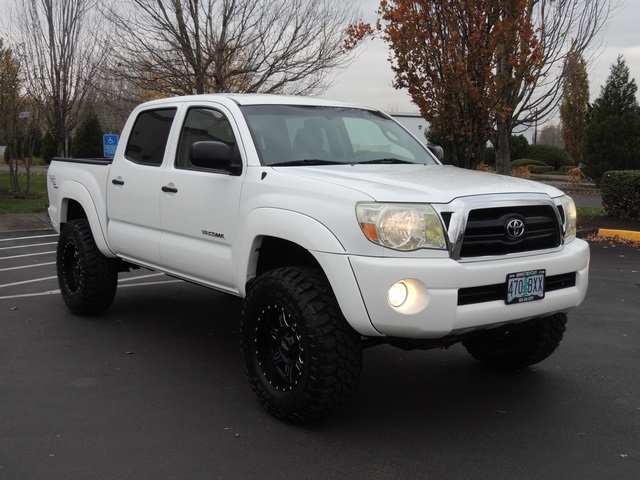 2005 Toyota Tacoma V6 4dr Double Cab / 4X4 / TRD OFF RD / LIFTED   - Photo 2 - Portland, OR 97217