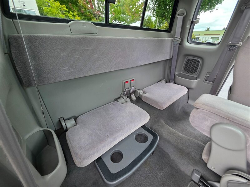 2002 Toyota Tacoma 4X4 / 5-SPEED MANUAL / 4-CYL 2.7 L / LIFTED XTRA CAB / NEW TIRES / 162K MILES - Photo 16 - Portland, OR 97217