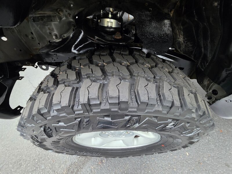 2002 Toyota Tacoma 4X4 / 5-SPEED MANUAL / 4-CYL 2.7 L / LIFTED XTRA CAB / NEW TIRES / 162K MILES - Photo 46 - Portland, OR 97217