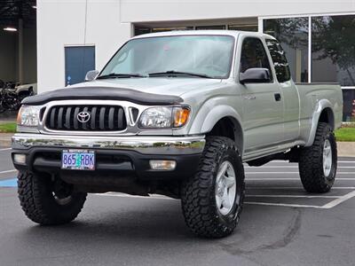 2002 Toyota Tacoma 4X4 / 5-SPEED MANUAL / 4-CYL 2.7 L / LIFTED  XTRA CAB / NEW TIRES / 162K MILES Truck