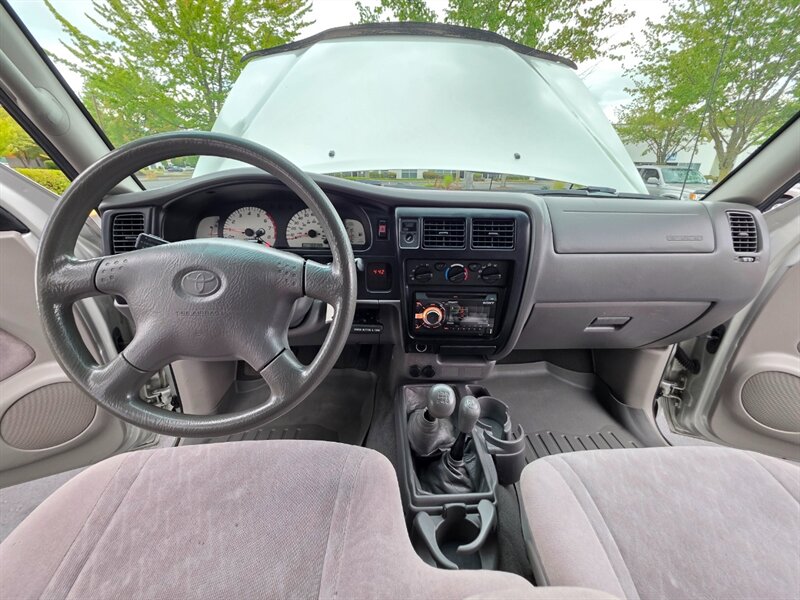 2002 Toyota Tacoma 4X4 / 5-SPEED MANUAL / 4-CYL 2.7 L / LIFTED XTRA CAB / NEW TIRES / 162K MILES - Photo 17 - Portland, OR 97217