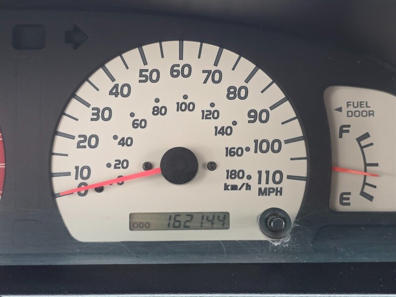 2002 Toyota Tacoma 4X4 / 5-SPEED MANUAL / 4-CYL 2.7 L / LIFTED XTRA CAB / NEW TIRES / 162K MILES - Photo 24 - Portland, OR 97217