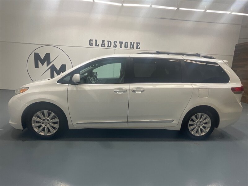 2011 Toyota Sienna Limited 7-Passenger V6 Leather Sunroof NEW TIRES  /FULLY LOADED LIMITED PKG - Photo 3 - Gladstone, OR 97027