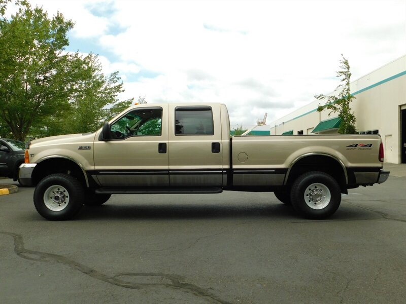 1999 Ford F-350 Lariat Crew Cab 4X4 / 7.3L DIESEL / 6-SPEED MANUAL   - Photo 3 - Portland, OR 97217