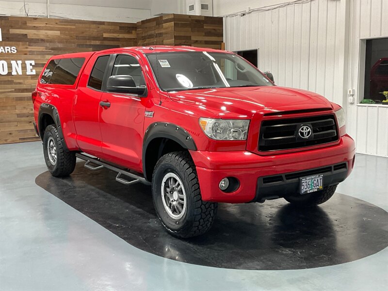 2013 Toyota Tundra Grade TRD OFF RD 4X4 / TRD WHEELS & NEW TIRES  / LOCAL NO RUST - Photo 2 - Gladstone, OR 97027