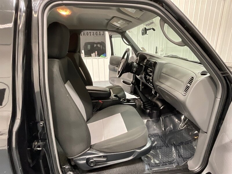 2011 Ford Ranger Sport Super Cab 4.0L V6 /5-SPEED MANUAL/ 69K MILES / LOCAL OREGON TRUCK / ZERO RUST / SPORT PKG / Towing Pkg / Power Option Pkg - Photo 14 - Gladstone, OR 97027