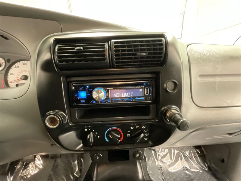 2011 Ford Ranger Sport Super Cab 4.0L V6 /5-SPEED MANUAL/ 69K MILES / LOCAL OREGON TRUCK / ZERO RUST / SPORT PKG / Towing Pkg / Power Option Pkg - Photo 17 - Gladstone, OR 97027