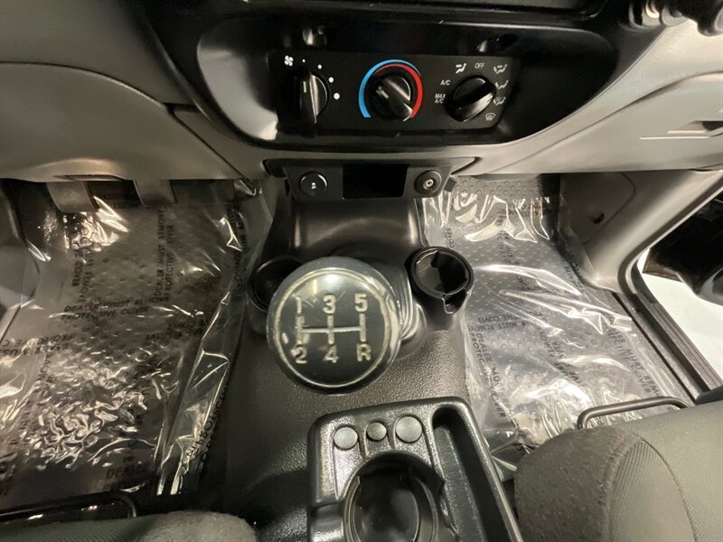 2011 Ford Ranger Sport Super Cab 4.0L V6 /5-SPEED MANUAL/ 69K MILES / LOCAL OREGON TRUCK / ZERO RUST / SPORT PKG / Towing Pkg / Power Option Pkg - Photo 16 - Gladstone, OR 97027