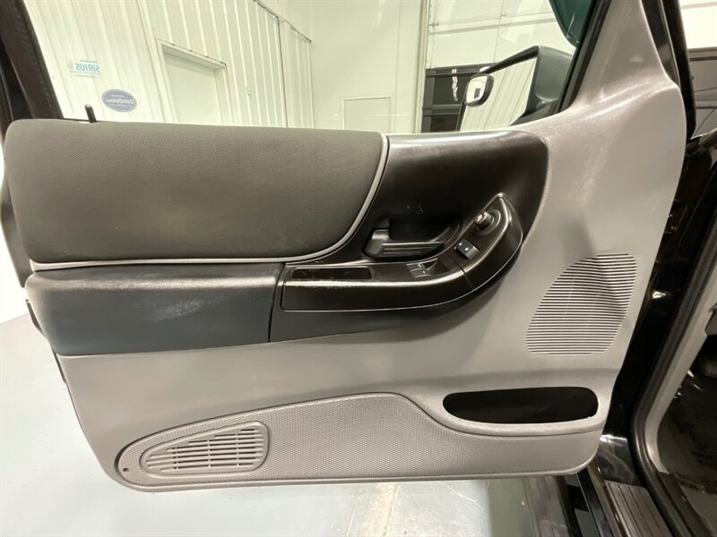 2011 Ford Ranger Sport Super Cab 4.0L V6 /5-SPEED MANUAL/ 69K MILES / LOCAL OREGON TRUCK / ZERO RUST / SPORT PKG / Towing Pkg / Power Option Pkg - Photo 32 - Gladstone, OR 97027