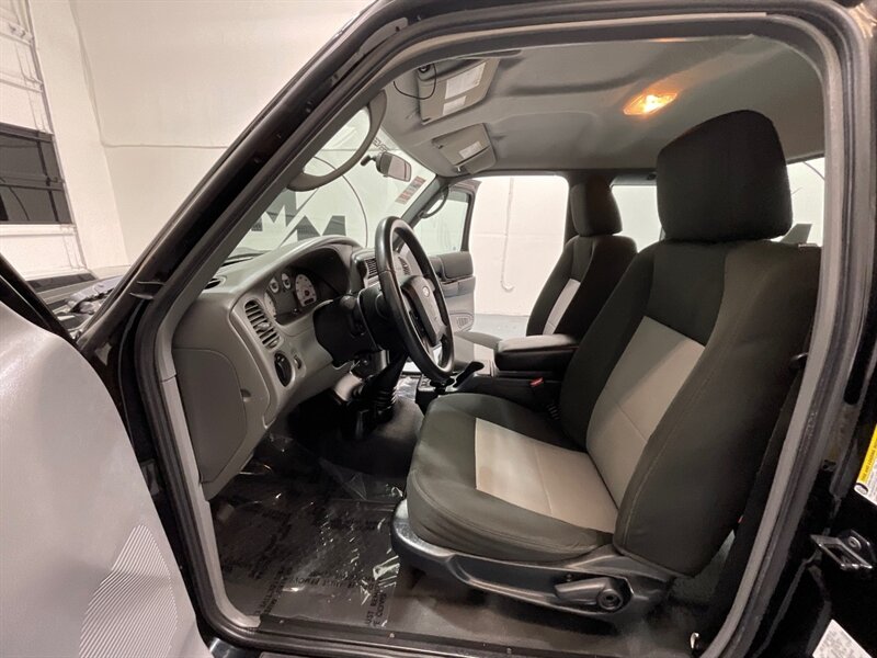 2011 Ford Ranger Sport Super Cab 4.0L V6 /5-SPEED MANUAL/ 69K MILES / LOCAL OREGON TRUCK / ZERO RUST / SPORT PKG / Towing Pkg / Power Option Pkg - Photo 11 - Gladstone, OR 97027