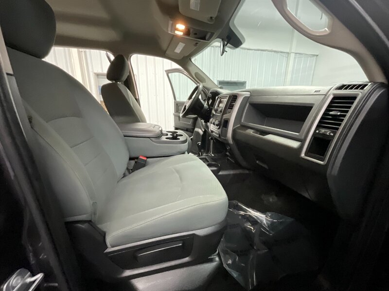 2017 RAM 2500 Tradesman Crew Cab 4X4 / 6.7L DIESEL / 1-OWNER  LONG BED / LOCAL OREGON TRUCK / RUST FREE / SHARP & CLEAN !! - Photo 17 - Gladstone, OR 97027