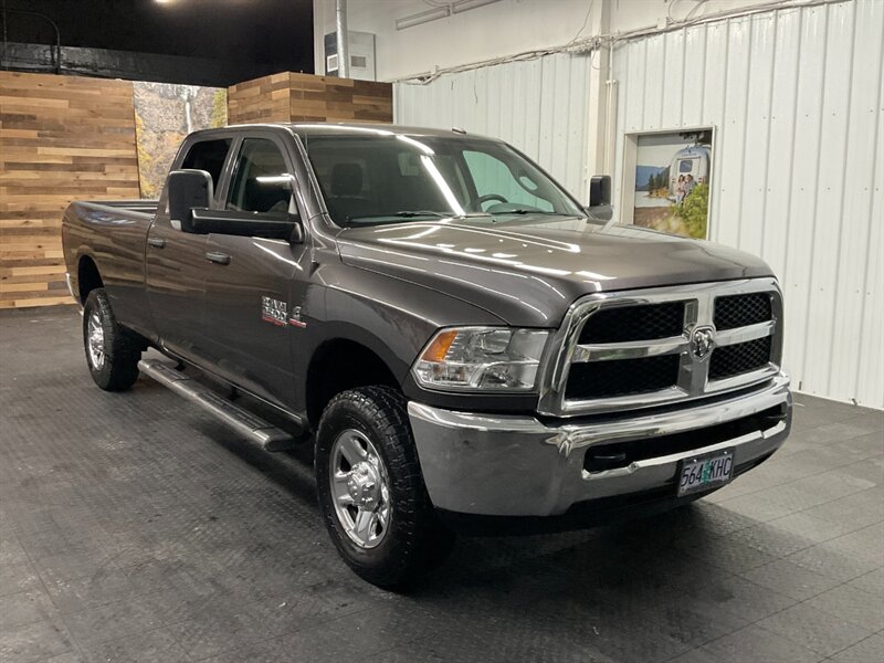 2017 RAM 2500 Tradesman Crew Cab 4X4 / 6.7L DIESEL / 1-OWNER  LONG BED / LOCAL OREGON TRUCK / RUST FREE / SHARP & CLEAN !! - Photo 2 - Gladstone, OR 97027