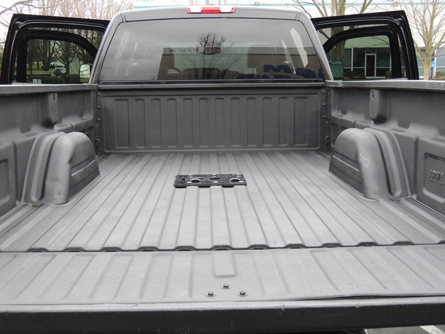 2006 GMC Sierra 3500 SLT / 4X4 / Duramax Diesel / DUALLY / LBZ ENGINE   - Photo 28 - Portland, OR 97217