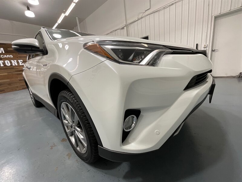 2017 Toyota RAV4 Hybrid Limited AWD / 1-OWNER LOCAL / LOADED / Sunroof / Leather Heated seats / Navigation & Camera / Power Tail Gate - Photo 34 - Gladstone, OR 97027