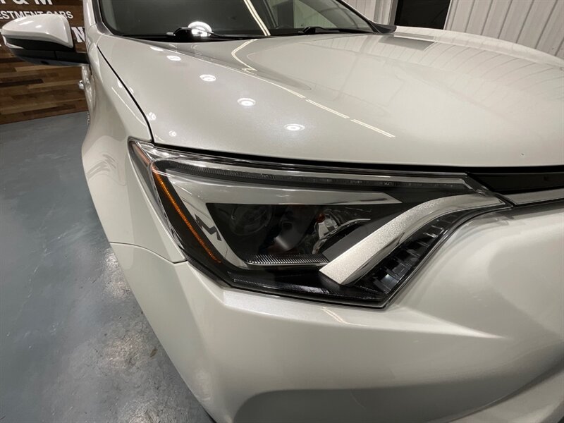2017 Toyota RAV4 Hybrid Limited AWD / 1-OWNER LOCAL / LOADED / Sunroof / Leather Heated seats / Navigation & Camera / Power Tail Gate - Photo 26 - Gladstone, OR 97027