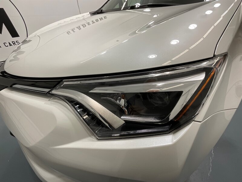 2017 Toyota RAV4 Hybrid Limited AWD / 1-OWNER LOCAL / LOADED / Sunroof / Leather Heated seats / Navigation & Camera / Power Tail Gate - Photo 27 - Gladstone, OR 97027
