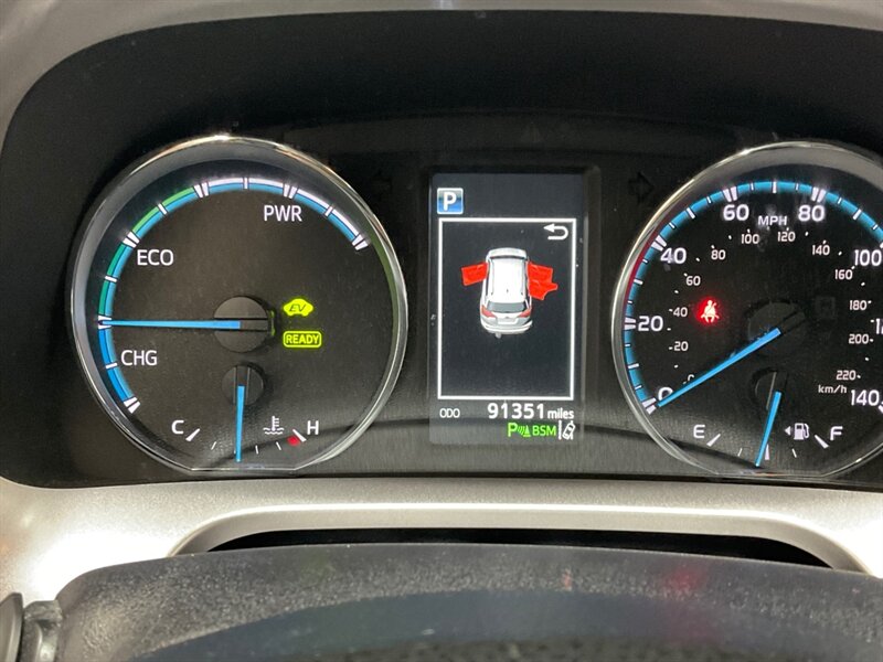 2017 Toyota RAV4 Hybrid Limited AWD / 1-OWNER LOCAL / LOADED / Sunroof / Leather Heated seats / Navigation & Camera / Power Tail Gate - Photo 50 - Gladstone, OR 97027