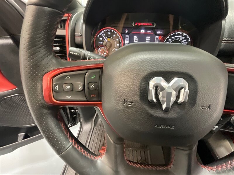 2019 RAM 1500 Rebel Crew Cab 4X4 / 5.7L V8/ Panoramic Roof  / 1-OWNER LOCAL - Photo 48 - Gladstone, OR 97027