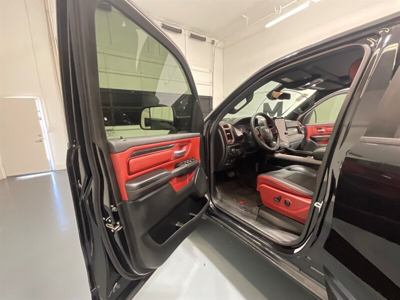 2019 RAM 1500 Rebel Crew Cab 4X4 / 5.7L V8/ Panoramic Roof  / 1-OWNER LOCAL - Photo 39 - Gladstone, OR 97027