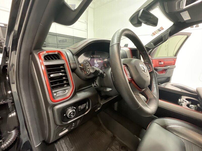 2019 RAM 1500 Rebel Crew Cab 4X4 / 5.7L V8/ Panoramic Roof  / 1-OWNER LOCAL - Photo 12 - Gladstone, OR 97027