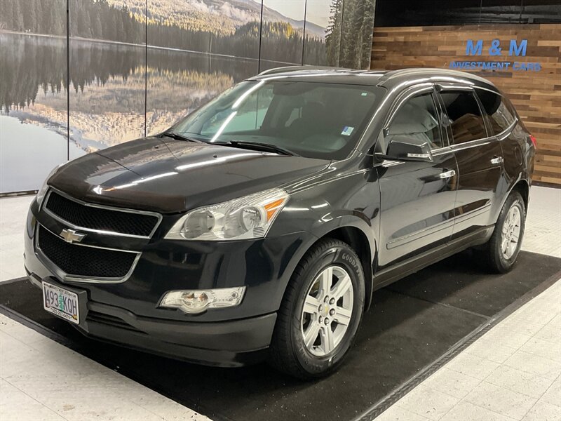 2012 Chevrolet Traverse LT Sport Utility AWD / 3RD ROW SEAT   - Photo 25 - Gladstone, OR 97027