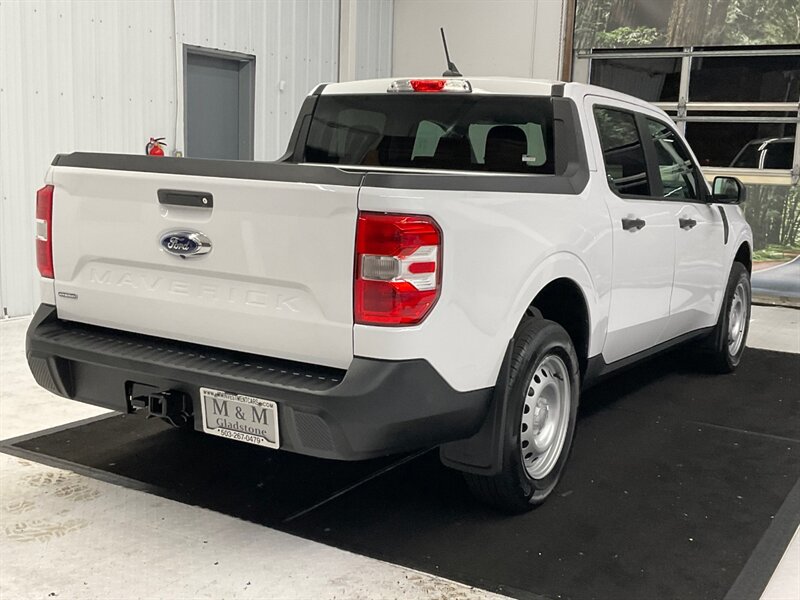 2022 Ford Maverick XL Super Crew Pickup/ 2.5L 4Cyl HYBRID /2,900 MILE  / LIKE NEW CONDITION / Towing Package & Backup Camera / Spray in bed liner - Photo 8 - Gladstone, OR 97027