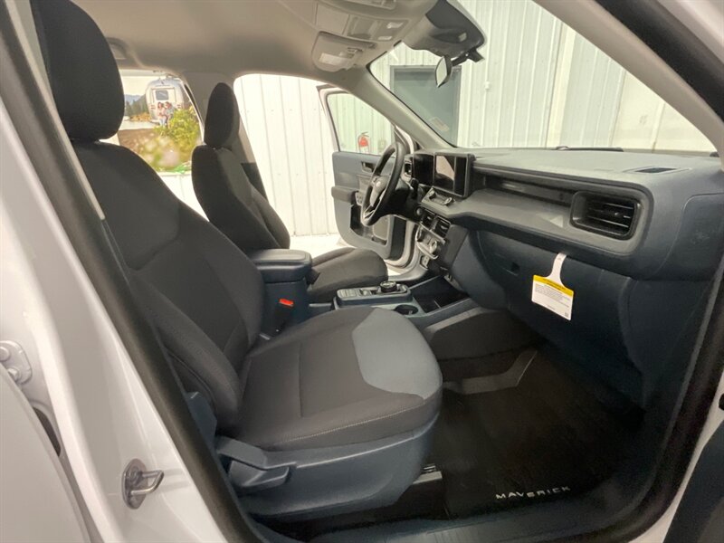 2022 Ford Maverick XL Super Crew Pickup/ 2.5L 4Cyl HYBRID /2,900 MILE  / LIKE NEW CONDITION / Towing Package & Backup Camera / Spray in bed liner - Photo 13 - Gladstone, OR 97027