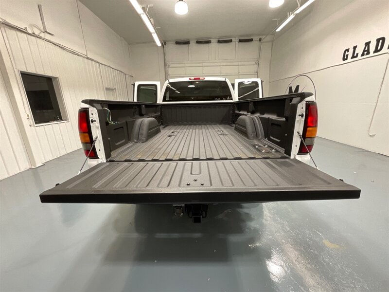 2007 GMC Sierra 2500 Classic SLT 4dr Extended Cab 6.6L DIESEL 104K MILE / LBZ MOTOR / LONG BED / LEATHER/ ZERO RUST - Photo 10 - Gladstone, OR 97027