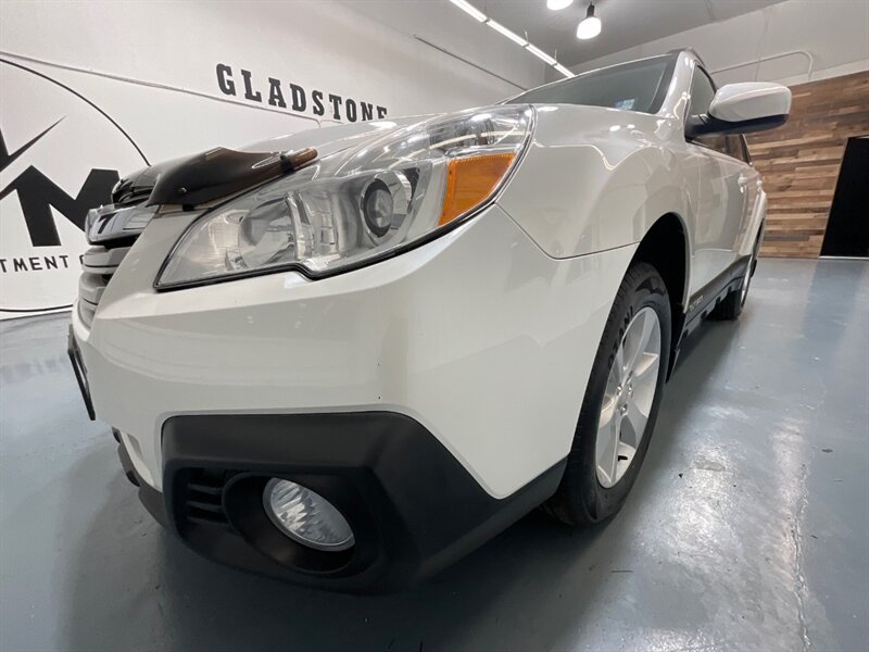 2014 Subaru Outback 2.5i Premium Leather Heated Seats / 5-SPEED MANUAL  / LOCAL CAR - Photo 50 - Gladstone, OR 97027