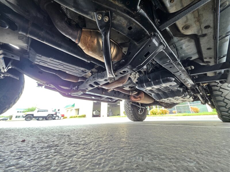2008 Toyota FJ Cruiser 4X4 V6 / REAR DIFFERENTIAL LOCKER / BLUE-TOOTH / RACELINE WHEELS / NEW TIRES / LIFTED / SERVICE RECORDS / ZERO RUST - Photo 36 - Portland, OR 97217