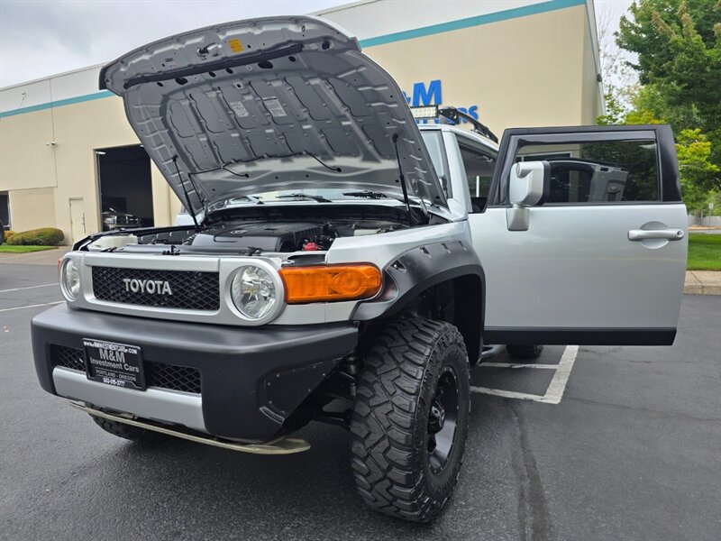 2008 Toyota FJ Cruiser 4X4 V6 / REAR DIFFERENTIAL LOCKER / BLUE-TOOTH / RACELINE WHEELS / NEW TIRES / LIFTED / SERVICE RECORDS / ZERO RUST - Photo 25 - Portland, OR 97217