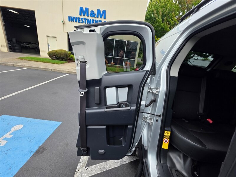 2008 Toyota FJ Cruiser 4X4 V6 / REAR DIFFERENTIAL LOCKER / BLUE-TOOTH / RACELINE WHEELS / NEW TIRES / LIFTED / SERVICE RECORDS / ZERO RUST - Photo 50 - Portland, OR 97217