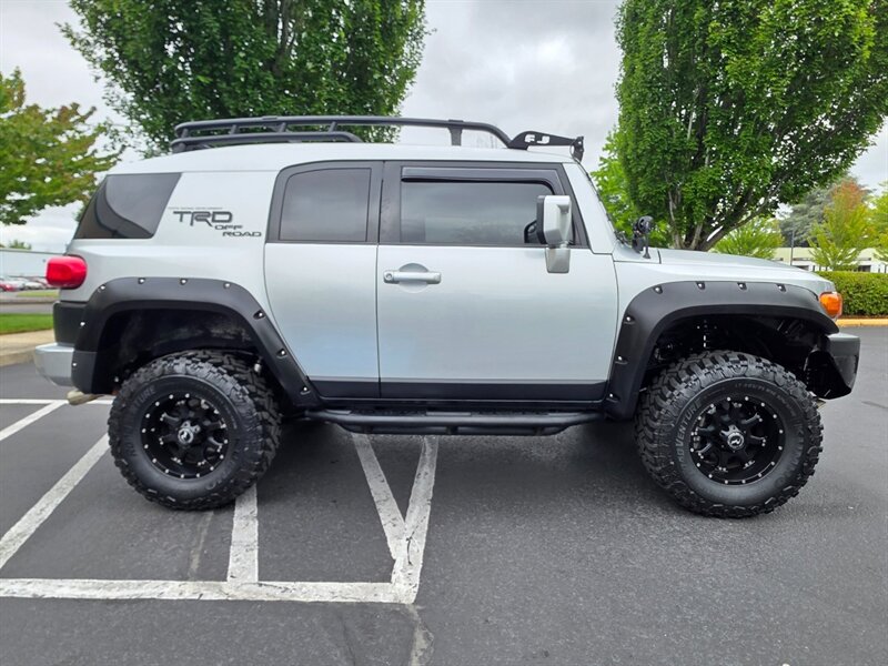 2008 Toyota FJ Cruiser 4X4 V6 / REAR DIFFERENTIAL LOCKER / BLUE-TOOTH / RACELINE WHEELS / NEW TIRES / LIFTED / SERVICE RECORDS / ZERO RUST - Photo 4 - Portland, OR 97217