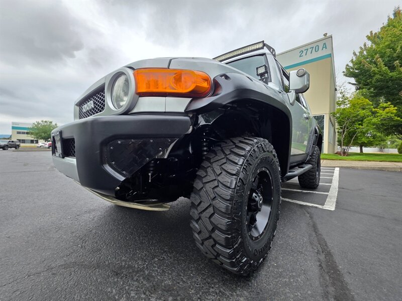 2008 Toyota FJ Cruiser 4X4 V6 / REAR DIFFERENTIAL LOCKER / BLUE-TOOTH / RACELINE WHEELS / NEW TIRES / LIFTED / SERVICE RECORDS / ZERO RUST - Photo 10 - Portland, OR 97217